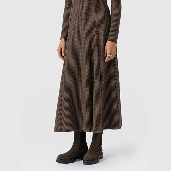 Fit-and-Flare Shape