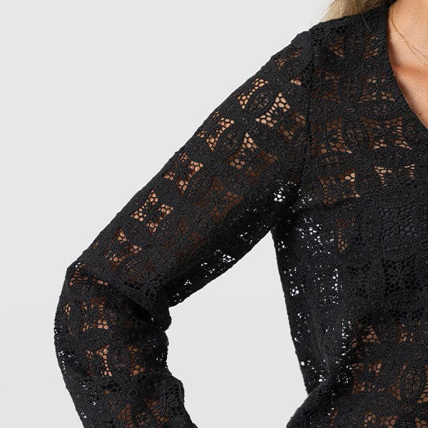 V Neckline