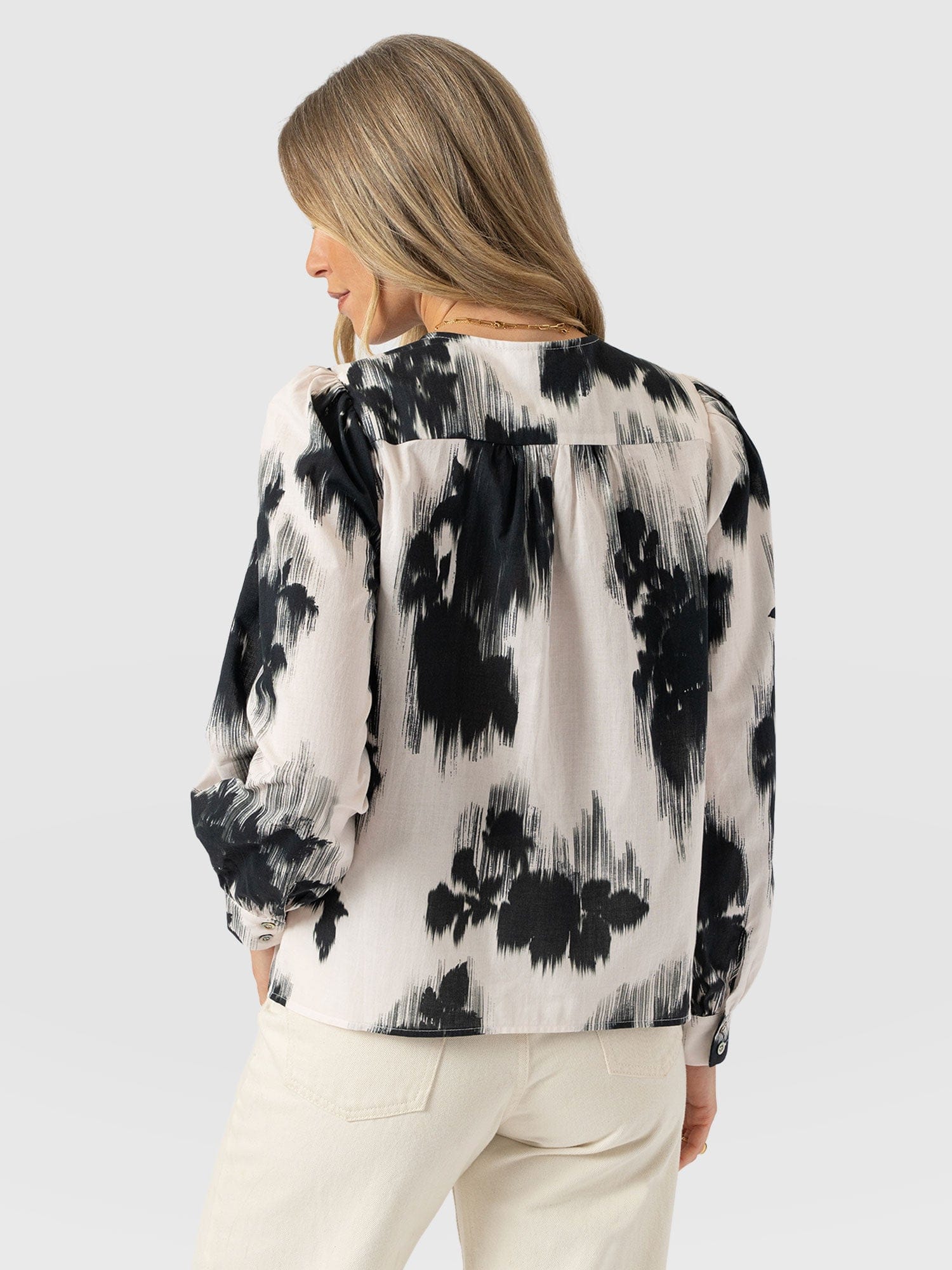 Amelie Blouse - White Fade Floral - Women's Blouses | Saint + Sofia® USA