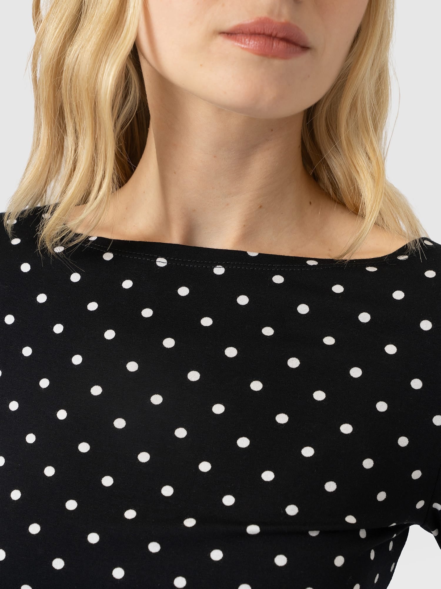 Austen Boat Neck Long Sleeve Tee - Black Polka Dot - Women's T-shirts | Saint and Sofia® USA