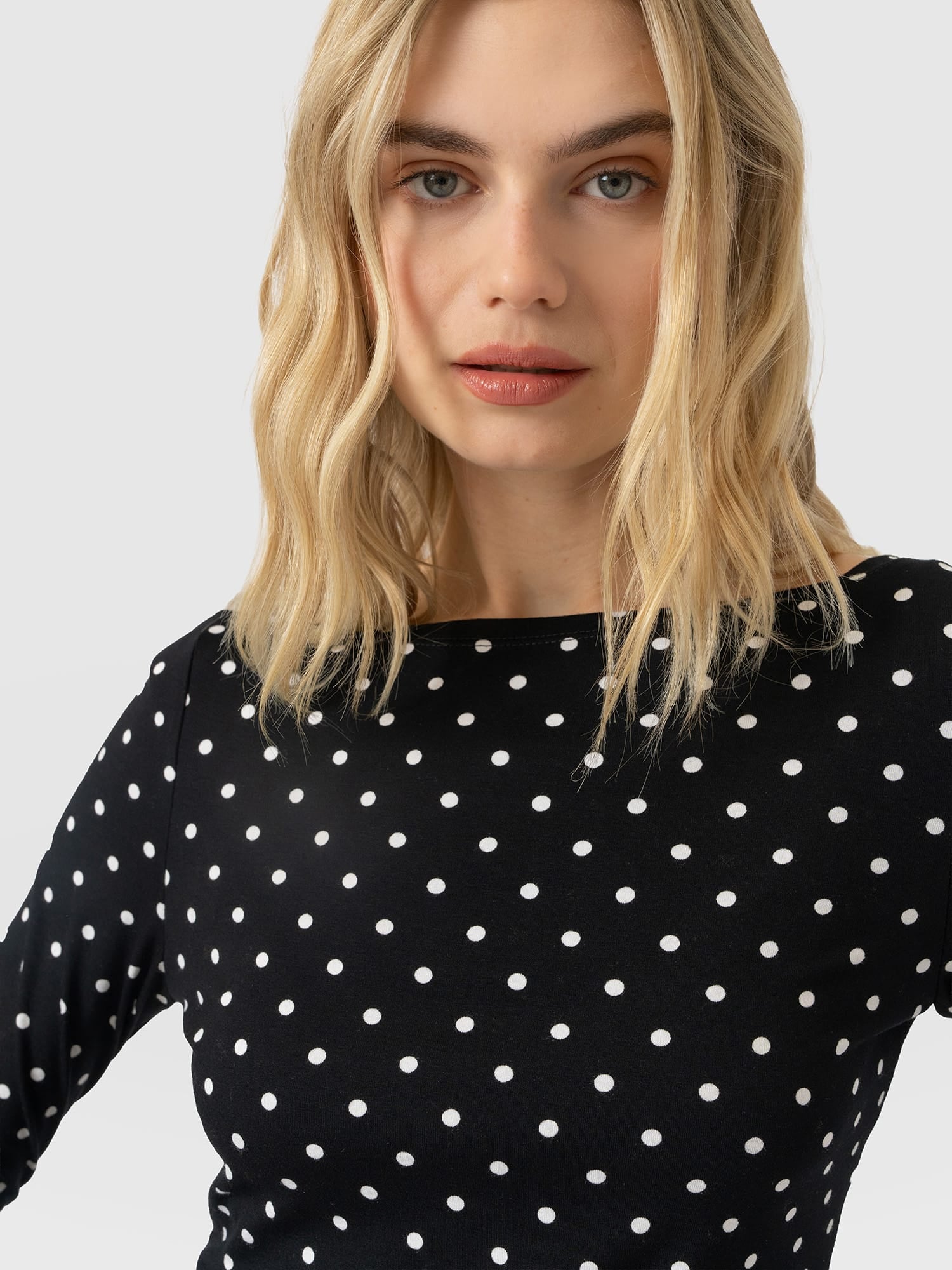 Austen Boat Neck Long Sleeve Tee - Black Polka Dot - Women's T-shirts | Saint and Sofia® USA