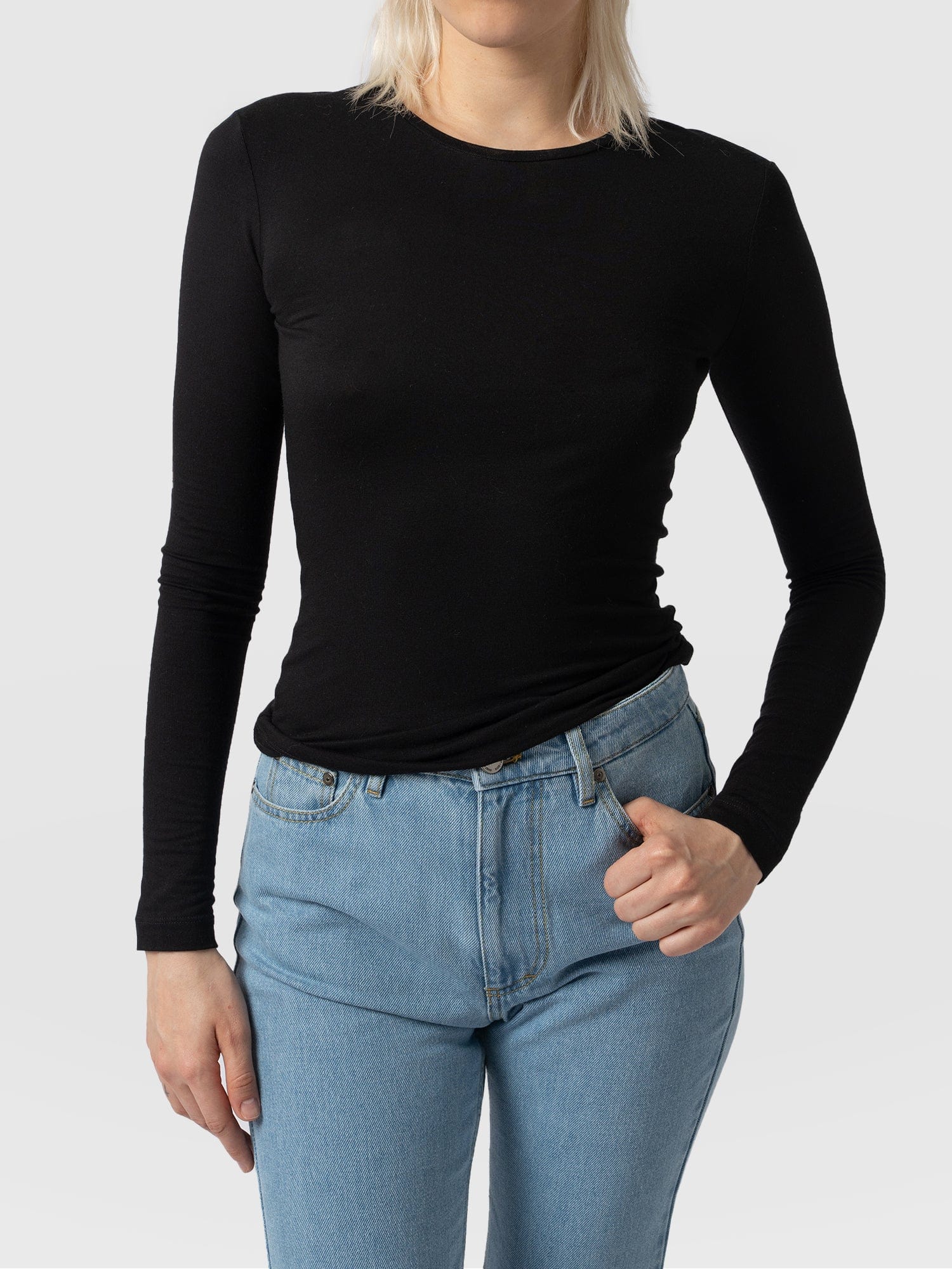 Austen Crew Neck Tee Black - Women's T-Shirts | Saint + Sofia® USA