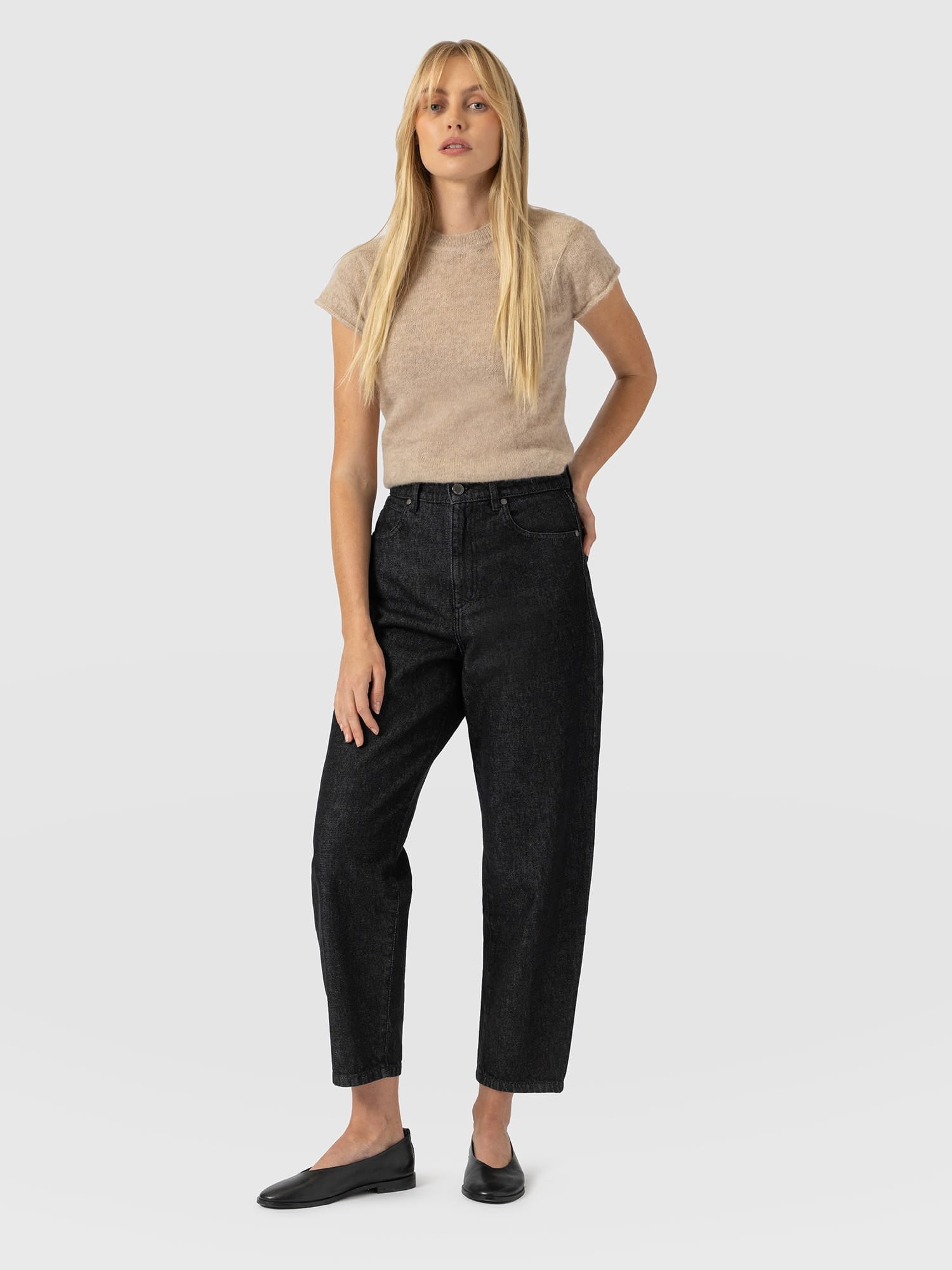 Barrel Leg Jean - Black - Women's Jeans | Saint and Sofia® USA