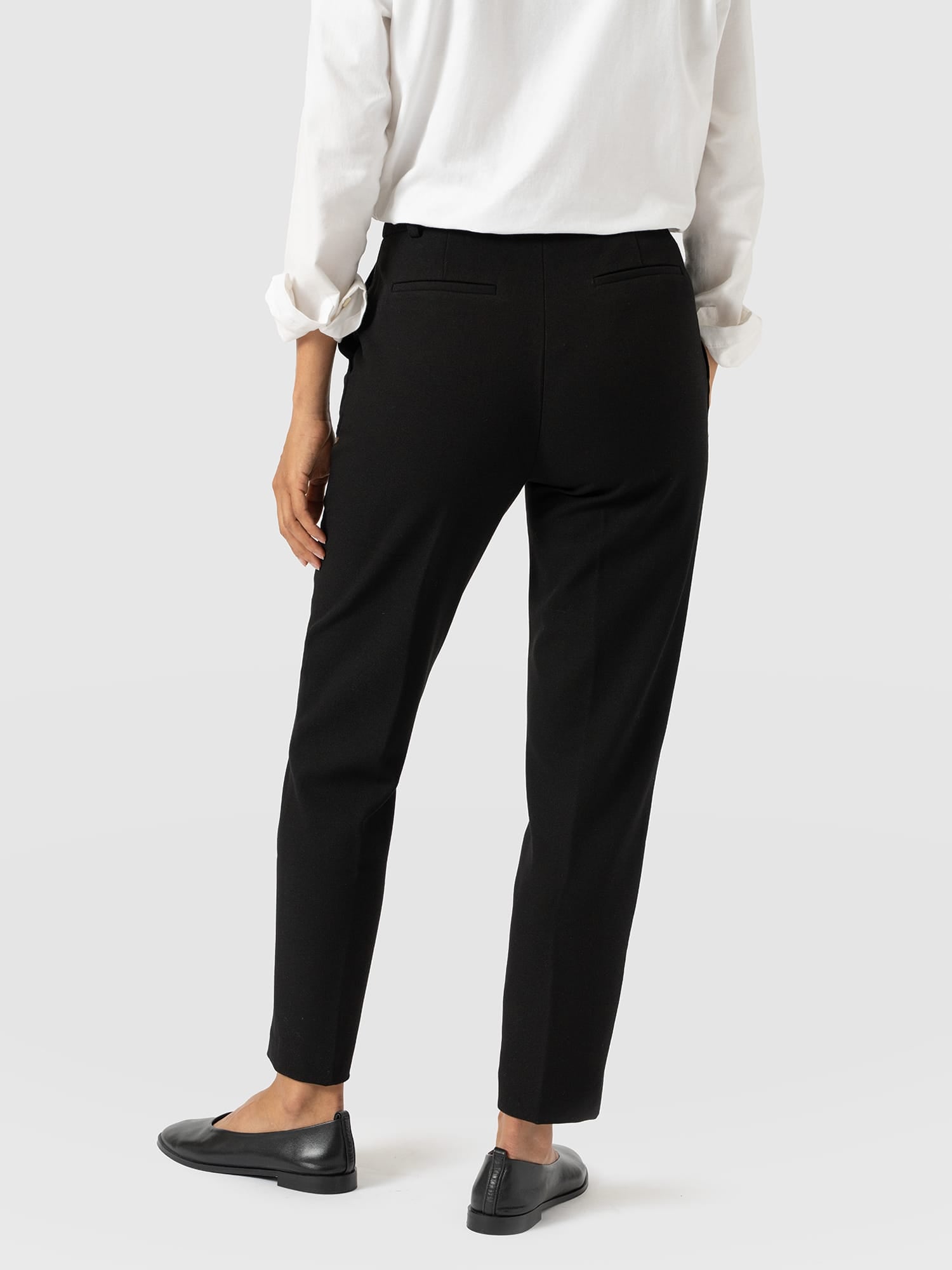 Cambridge Tapered Pant - Black - Women's Trouserss | Saint and Sofia® USA