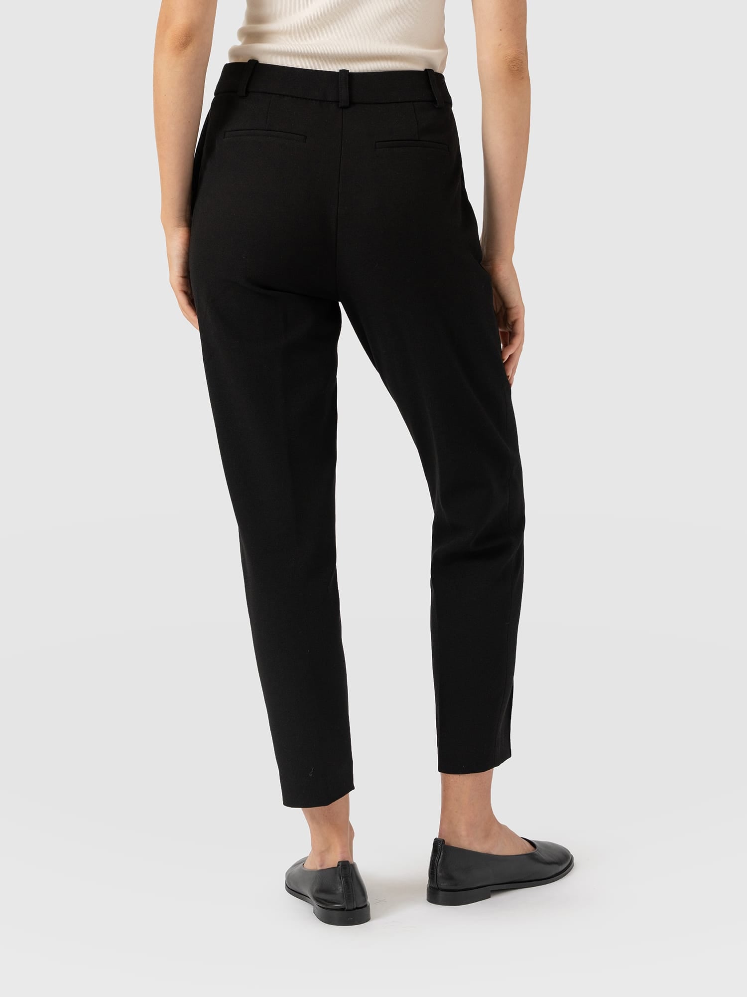 Cambridge Tapered Pant - Black - Women's Trouserss | Saint and Sofia® USA