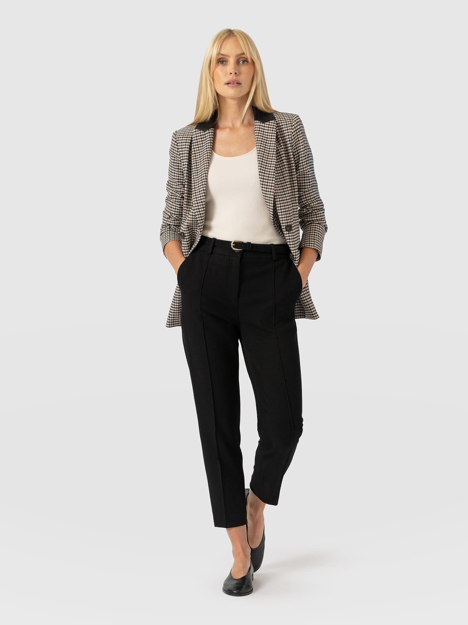 Cambridge Tapered Pant - Black - Women's Trouserss | Saint and Sofia® USA
