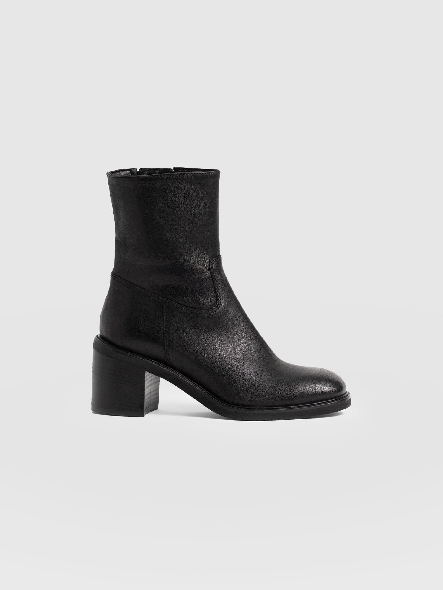 Dakota Ankle Boot - Black - Women's Shoes | Saint + Sofia® USA