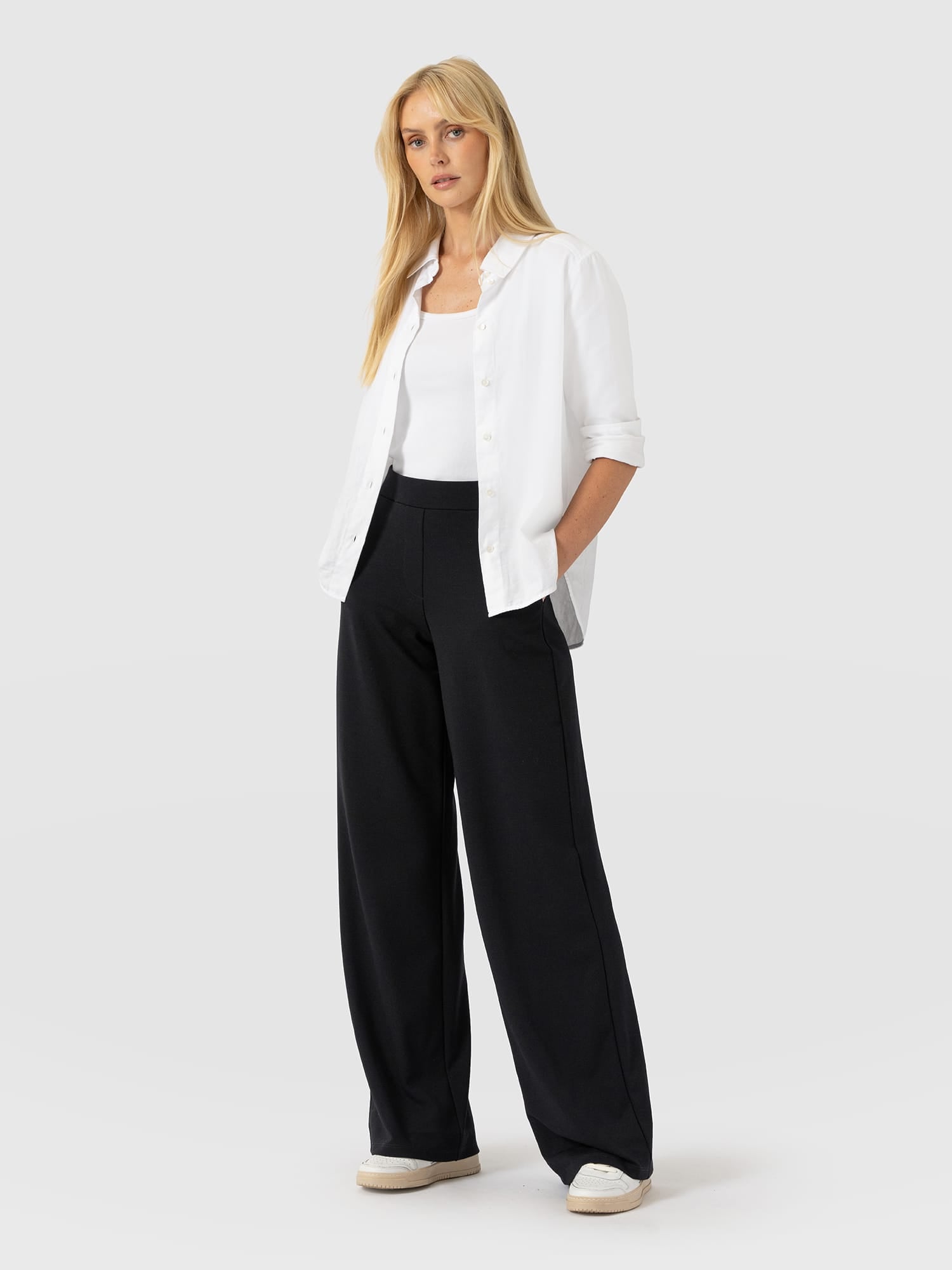 Hoxton Straight Leg Pant - Black - Women's Pants | Saint and Sofia® USA
