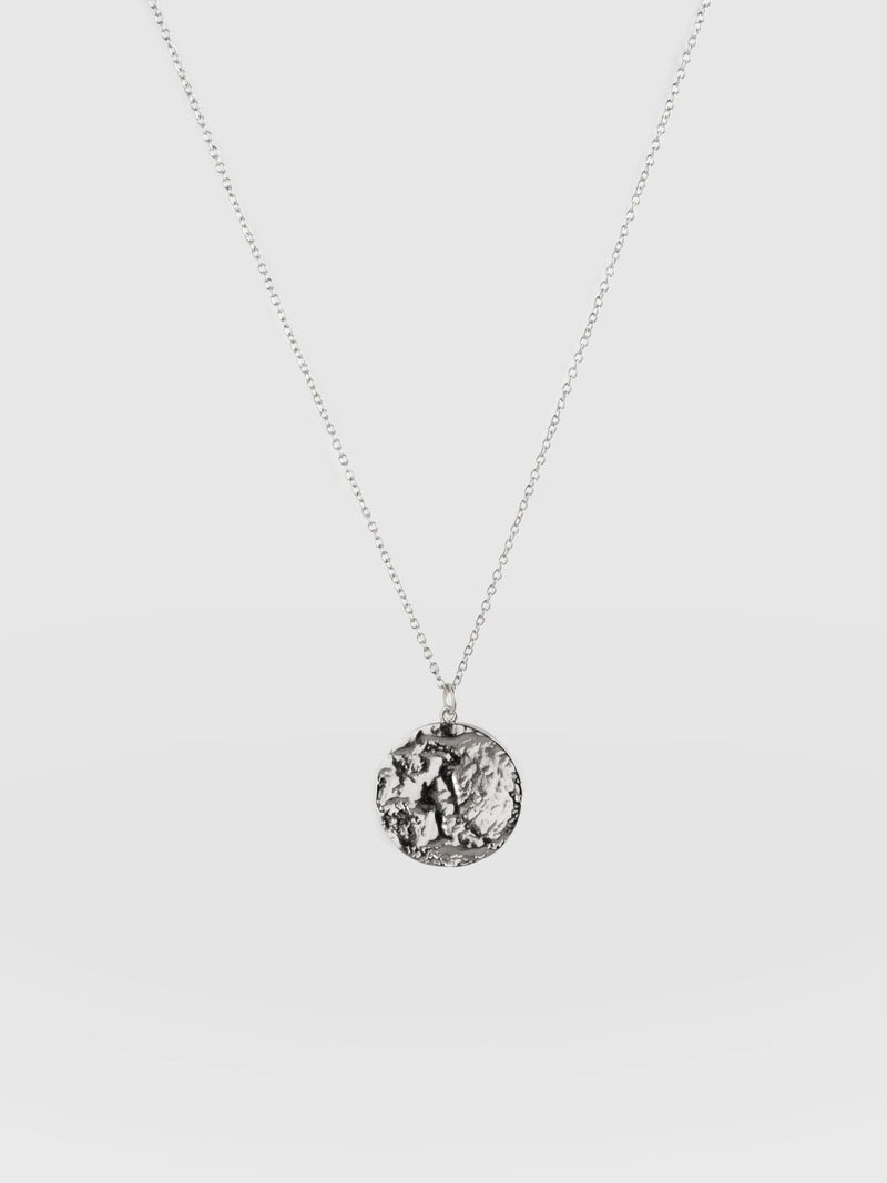 Molten Disc Charm Necklace Silver - Women's Jewellery | Saint + Sofia® USA
