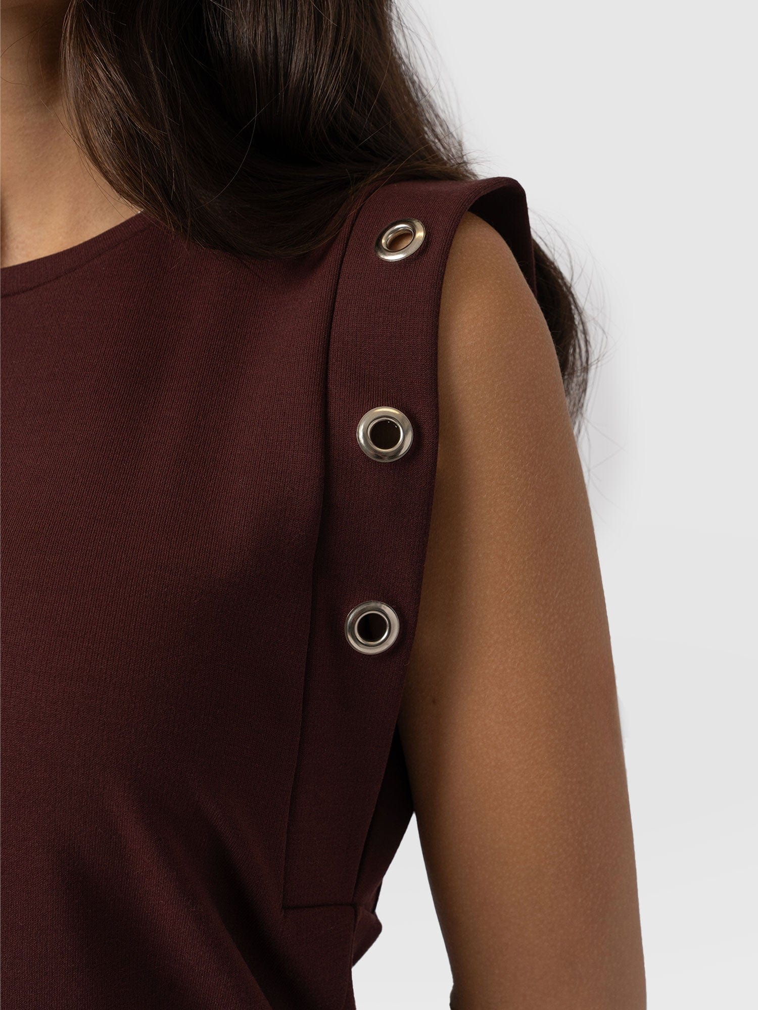 Rowan Tee Maroon Eyelet - Women's T-Shirts | Saint + Sofia® US