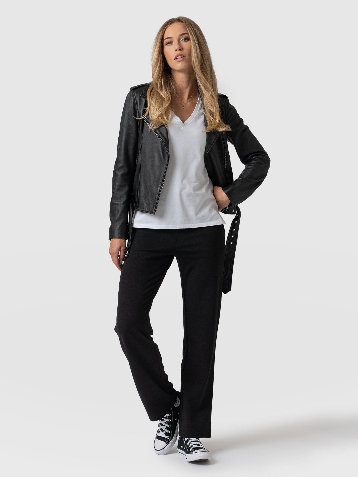 Runway Pant Black - Women's Pants | Saint + Sofia® USAA – Saint + Sofia® Inc | Official