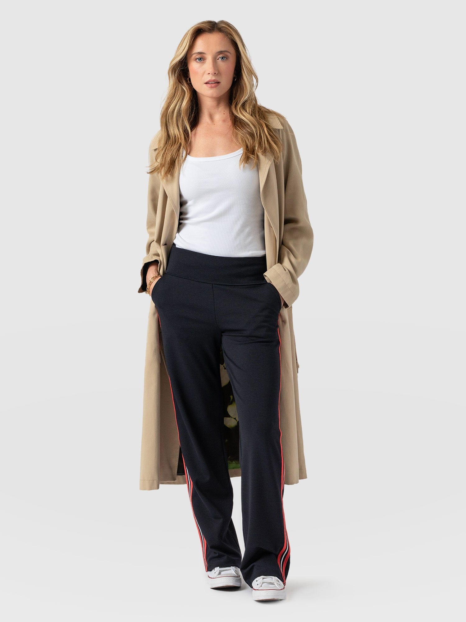 Runway Pant Navy Red Stripe - Women's Pants | Saint and Sofia® USA
