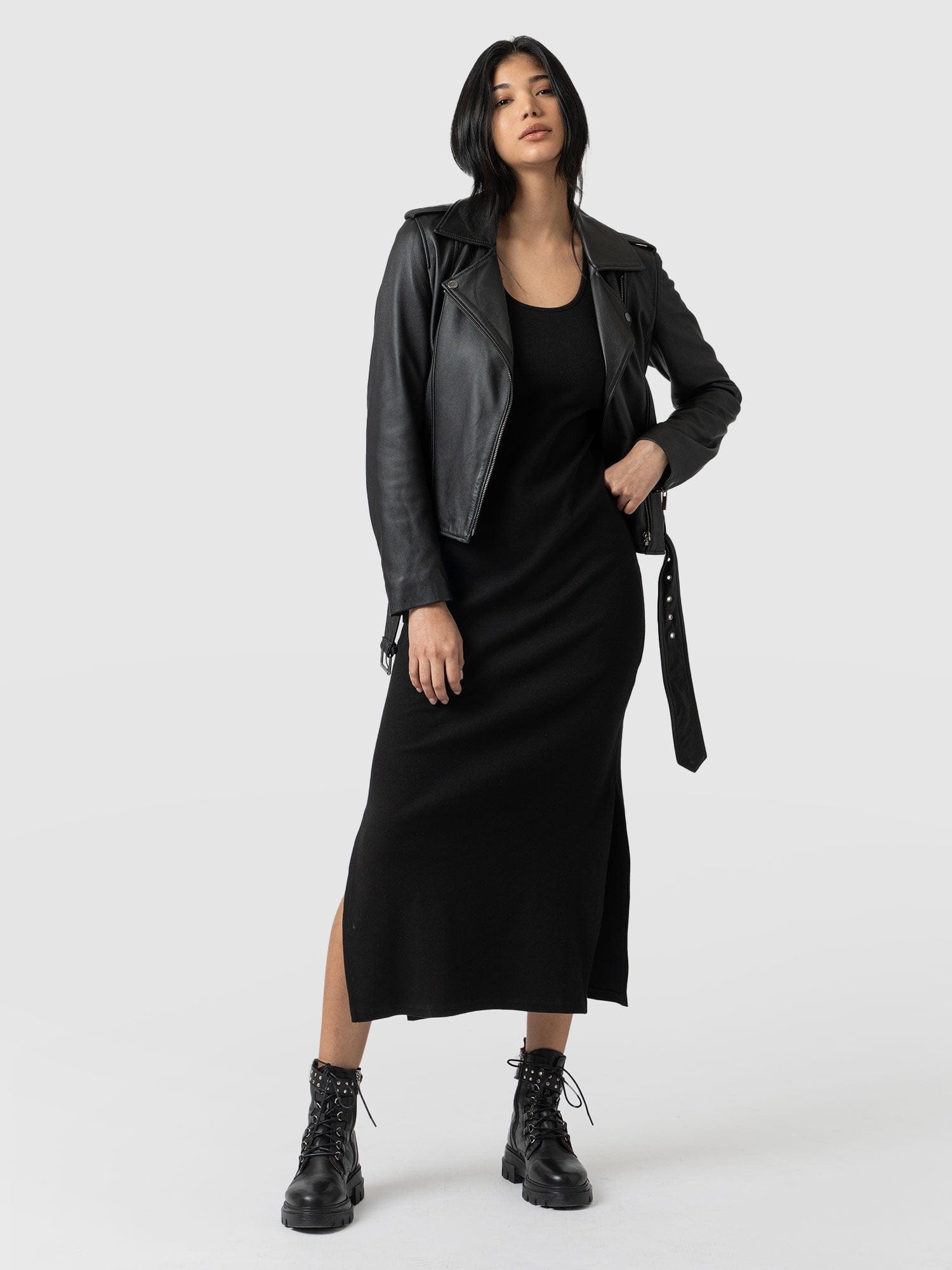 Black Women‘s Dress S590