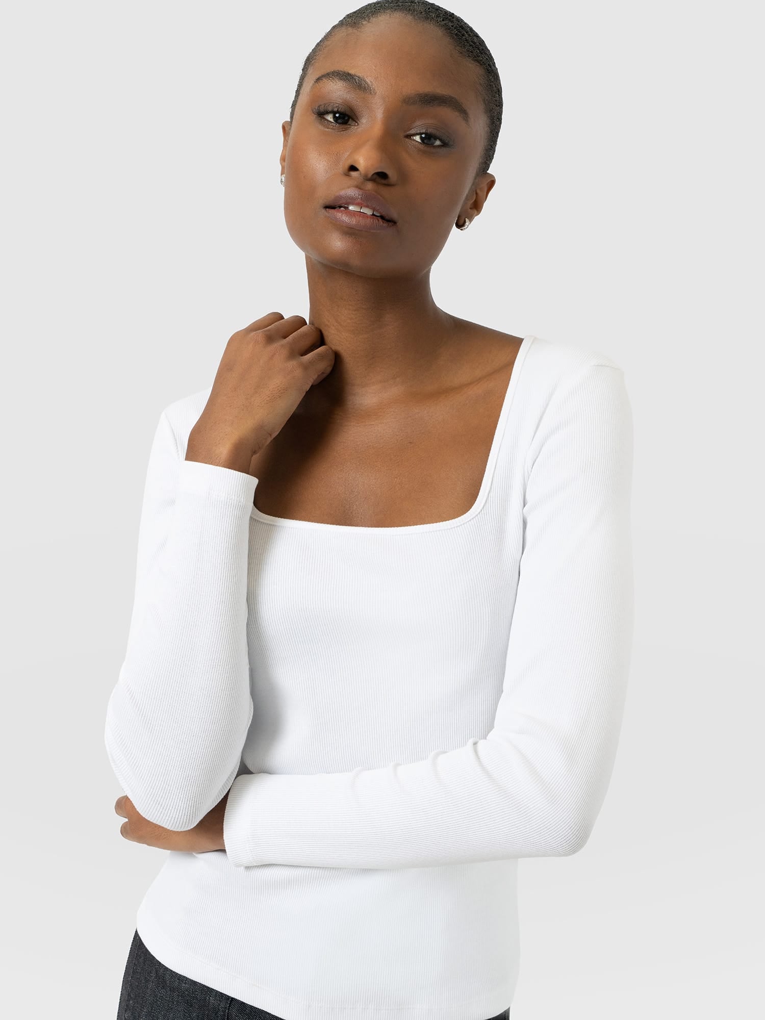 Sloane Ribbed Top - White - Women's T-shirts | Saint and Sofia® USA