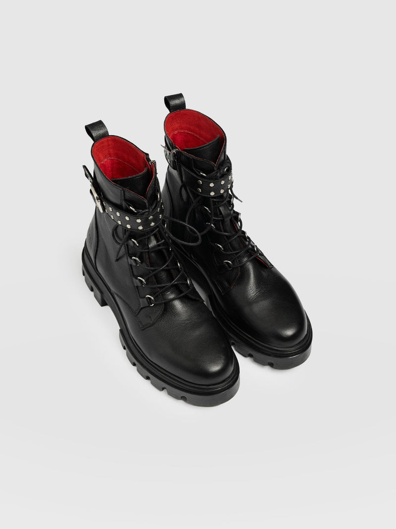 Southbank Studded Boot Black - Women's Leather Boots | Saint + Sofia® USA