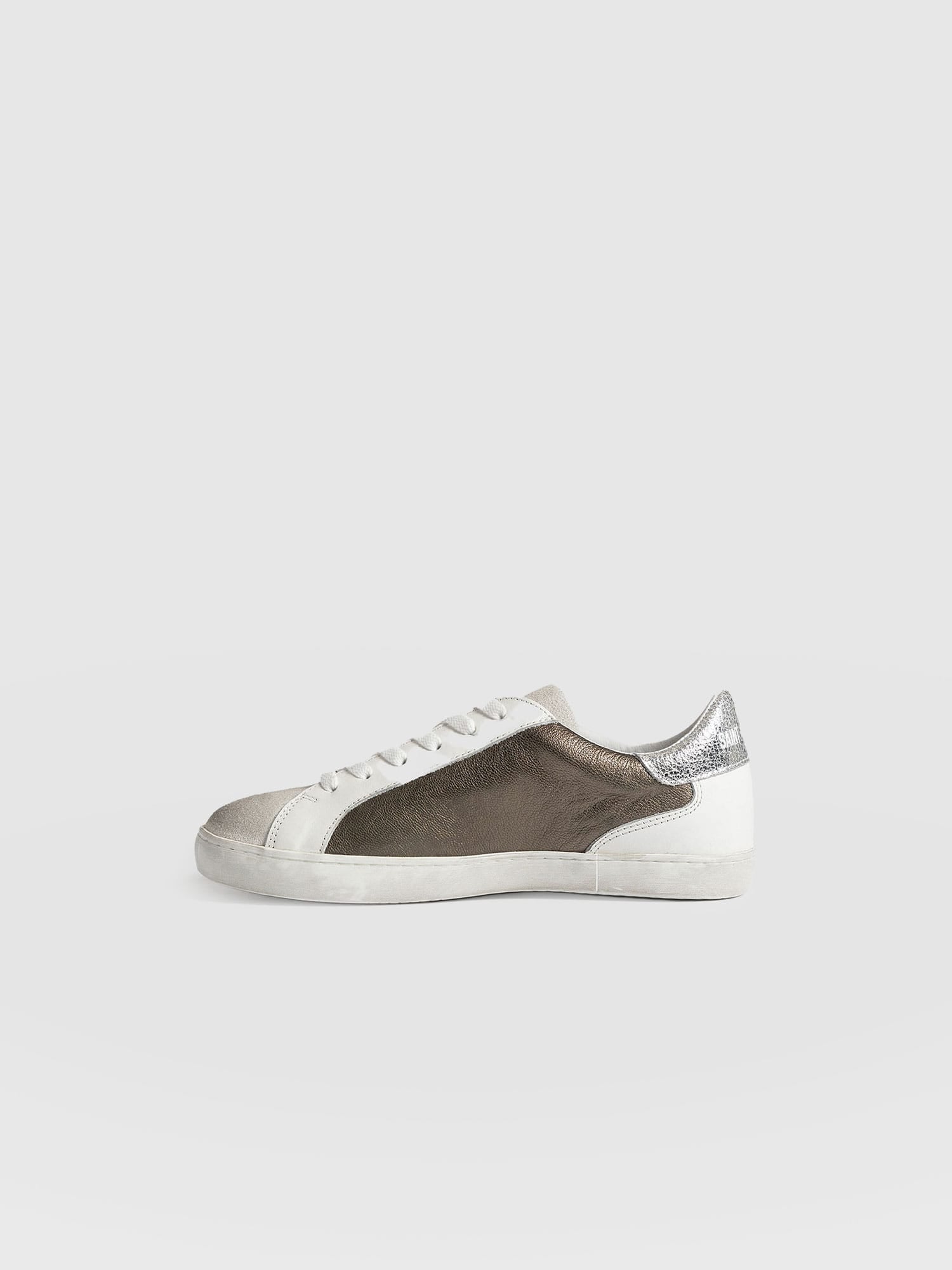 Spitalfields Sneakers Metallic Gold - Women's Sneakers | Saint + Sofia® US