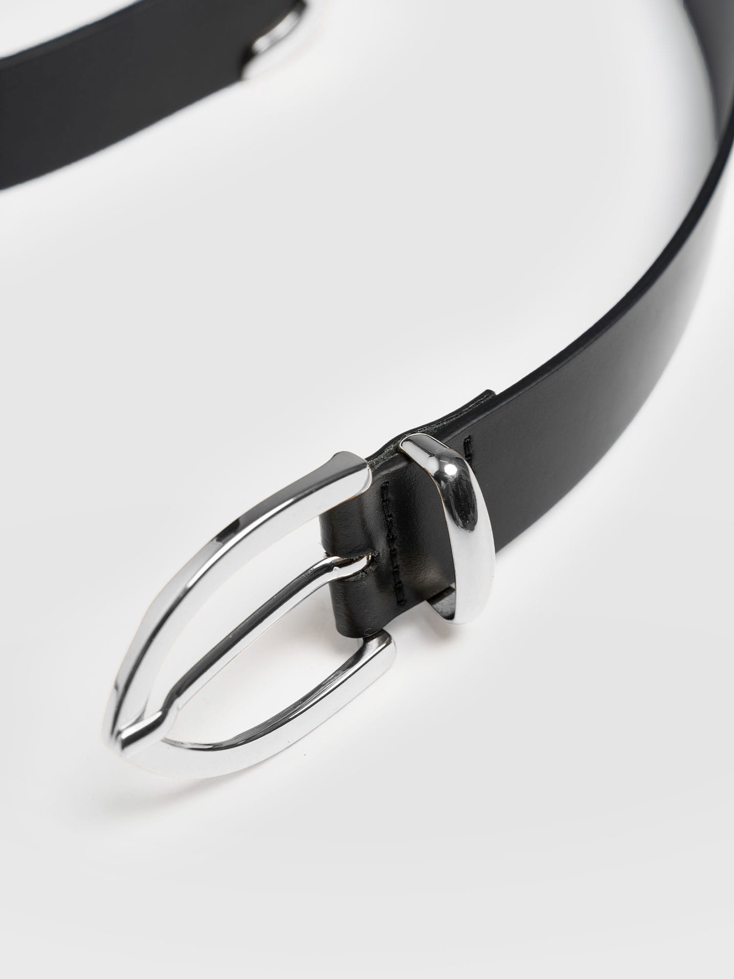 Victory Belt - Black/Silver - Women's Accessories | Saint and Sofia® USA