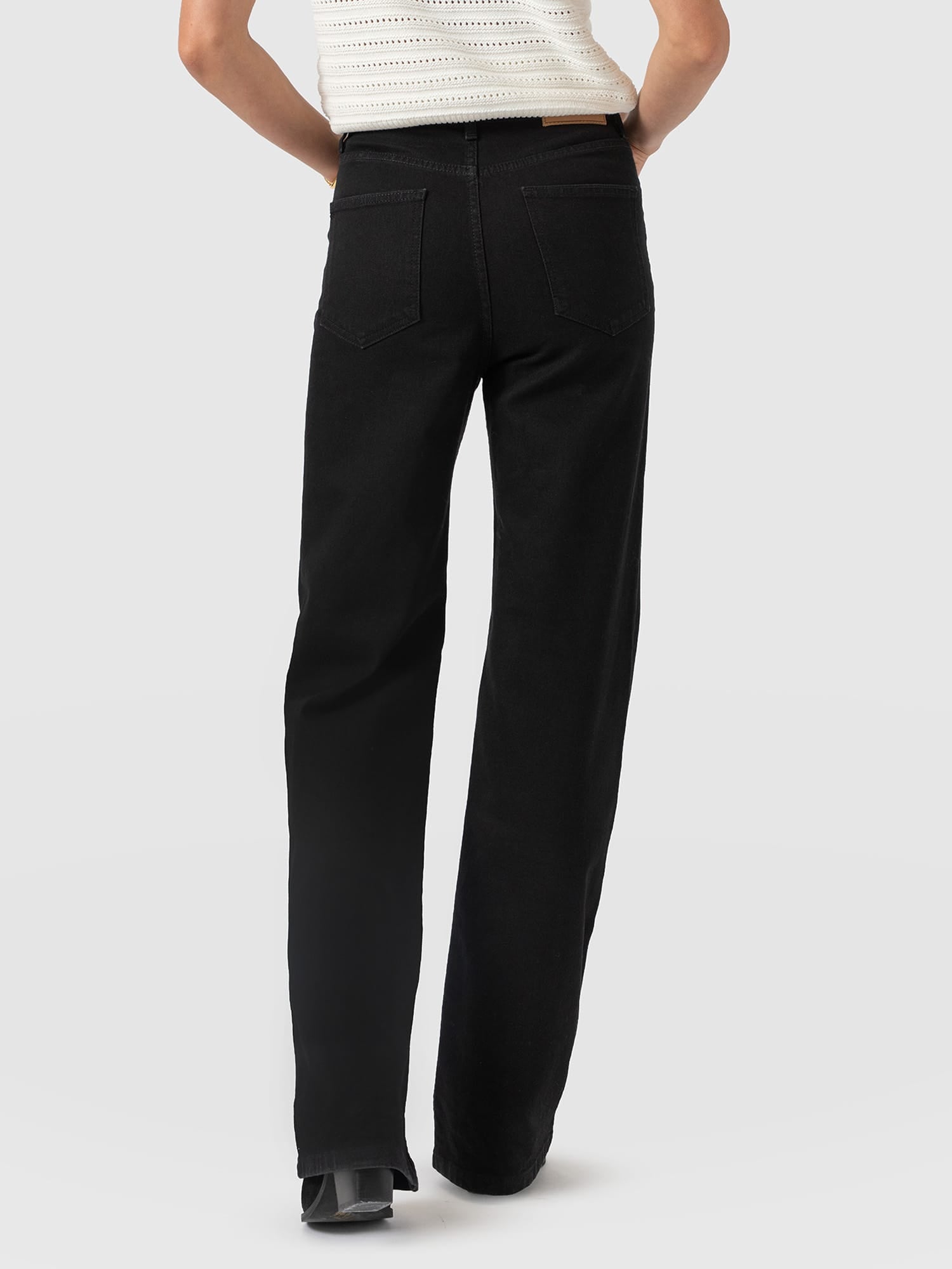 Wide Leg Jean - Black - Women's Denims | Saint and Sofia® USA