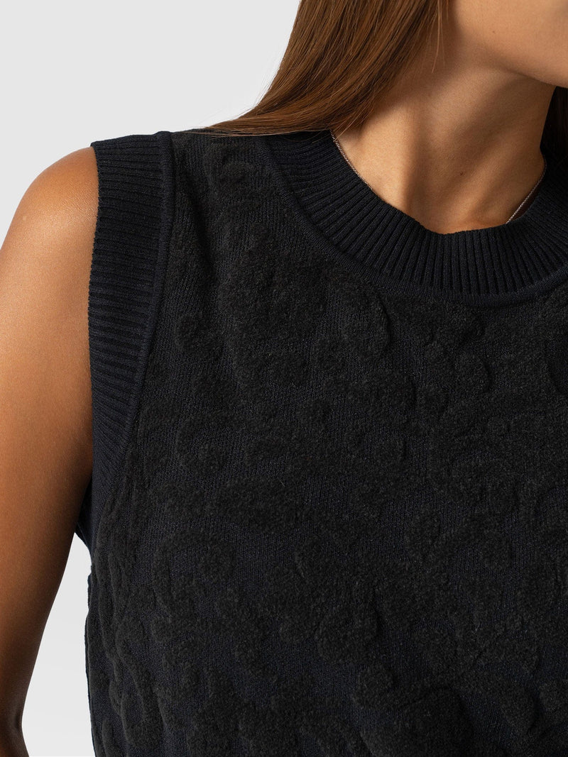Wren Sleeveless Knit Black - Women's Vests | Saint + Sofia® USA