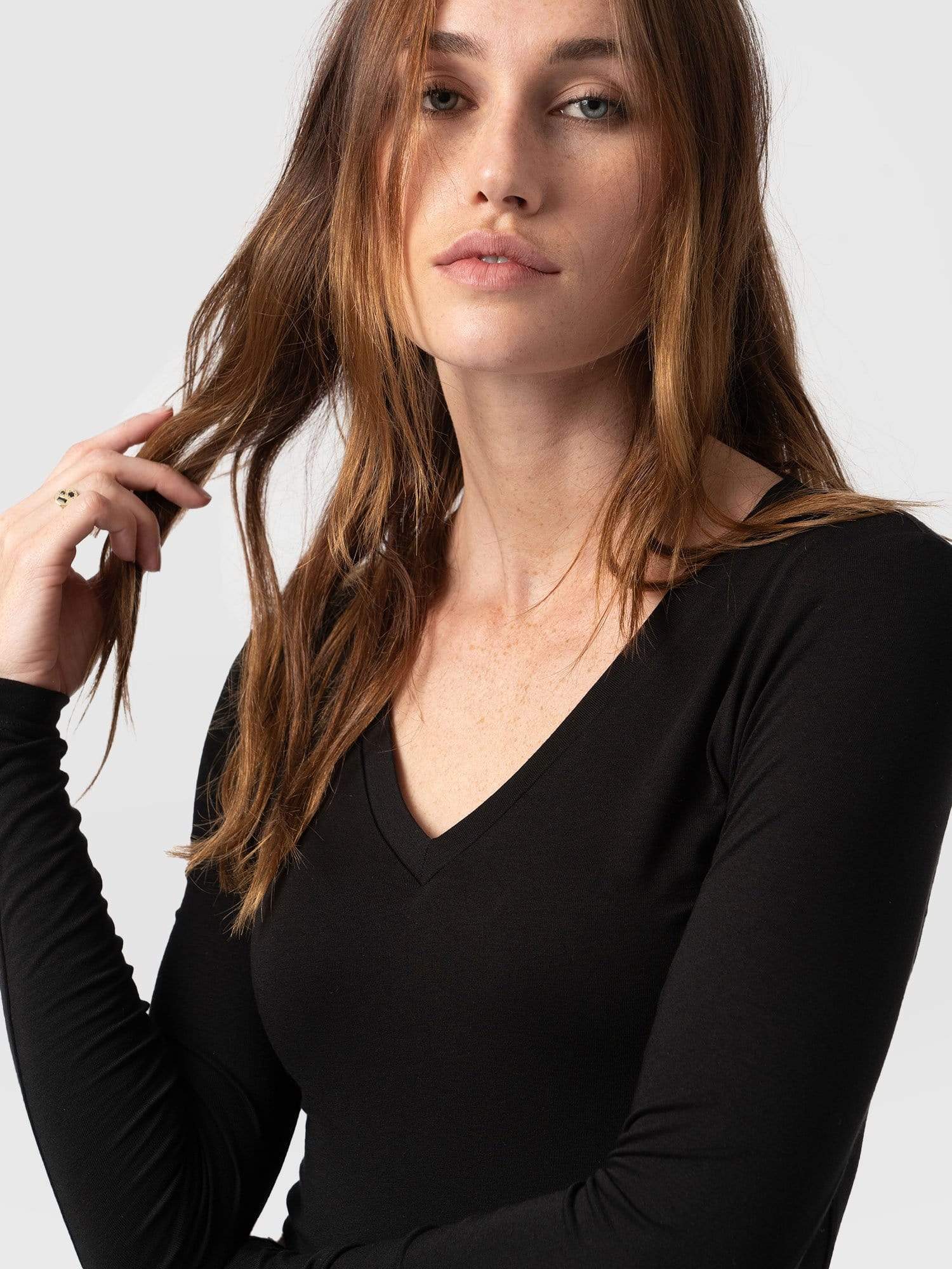Austen V Neck Tee Black - Women's T-Shirts | Saint + Sofia® USA