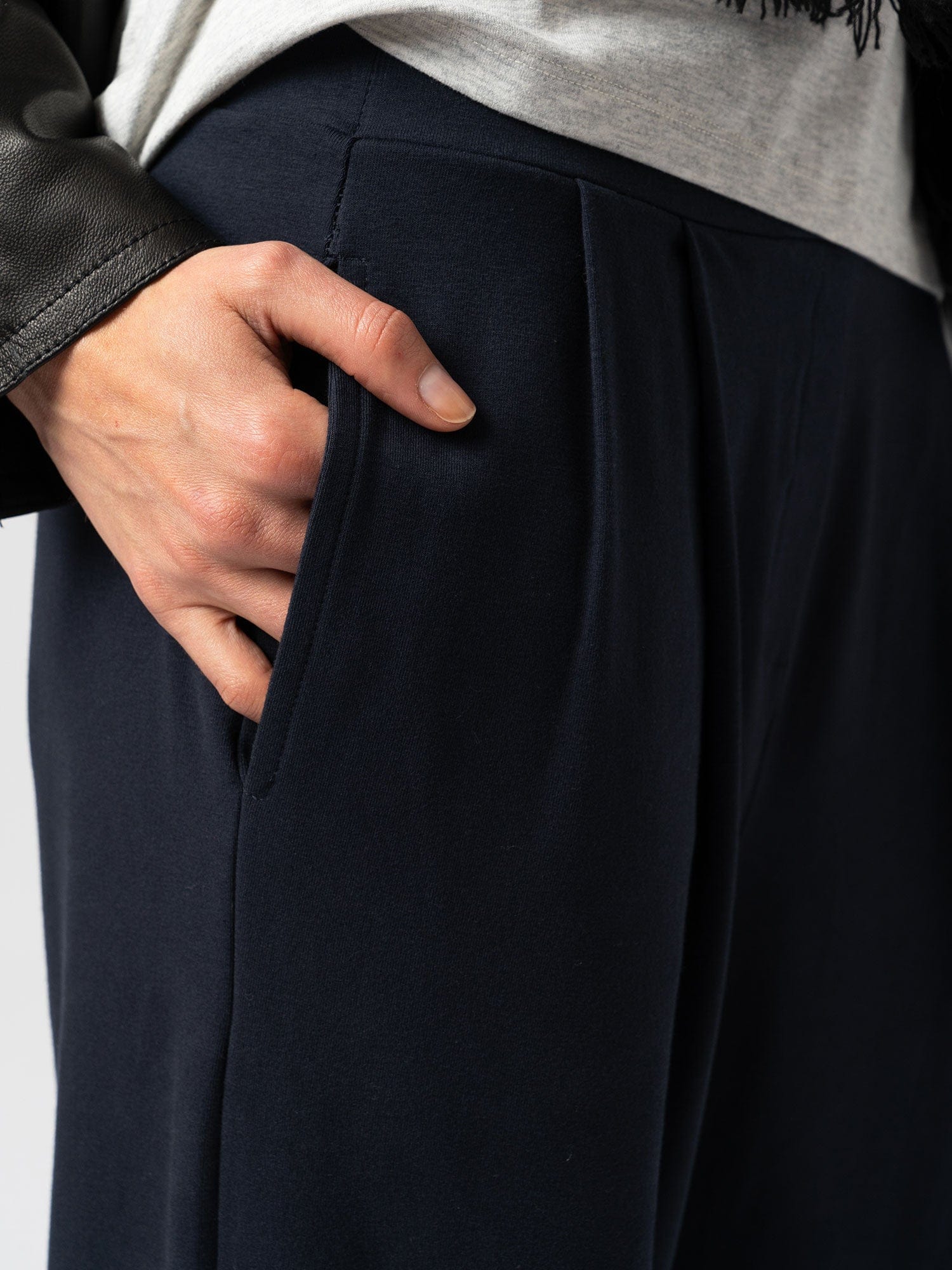 Camden Wide Leg Pant Navy - Women's Pants | Saint + Sofia® USA