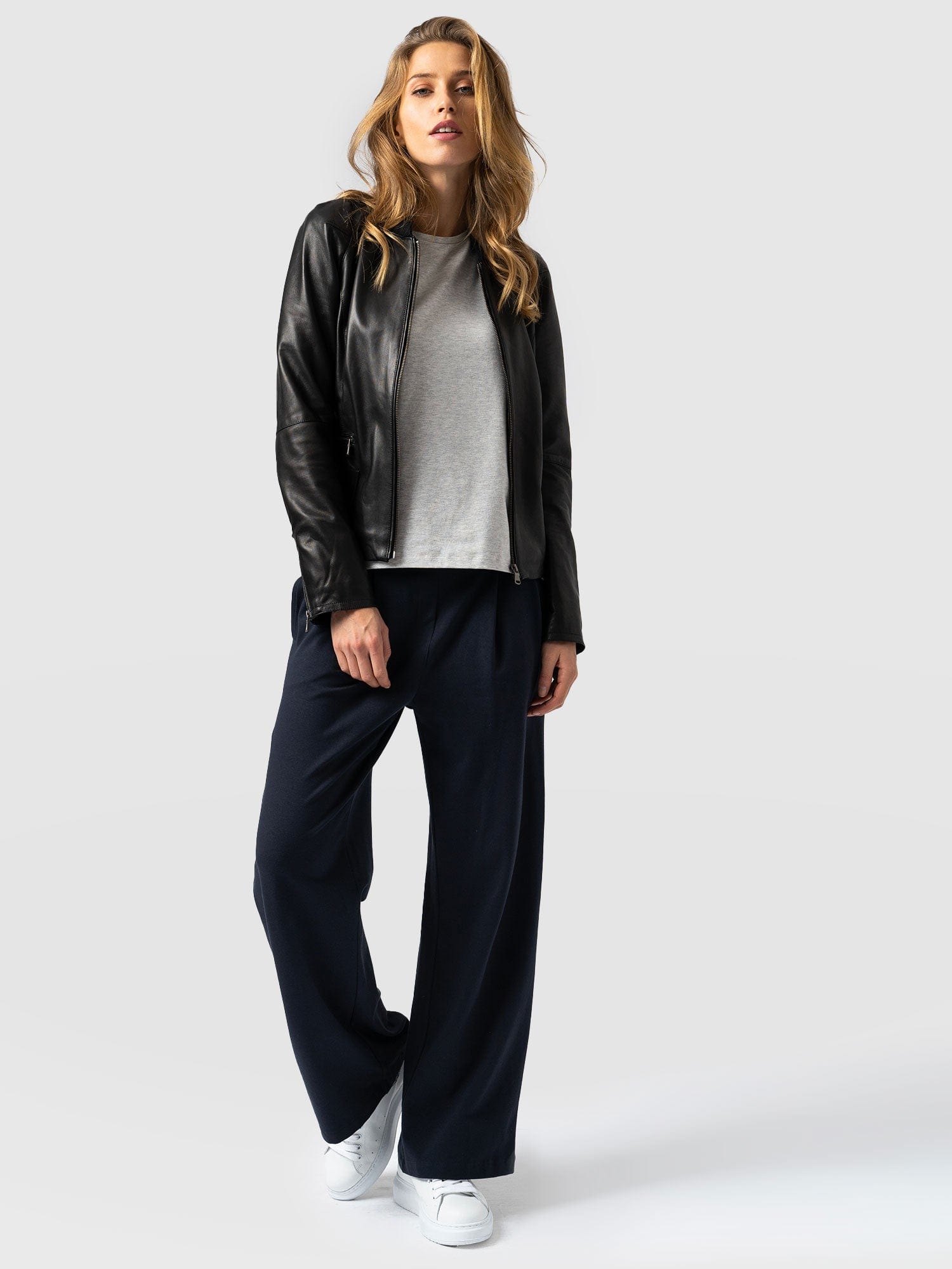 Camden Wide Leg Pant Navy - Women's Pants | Saint + Sofia® USA