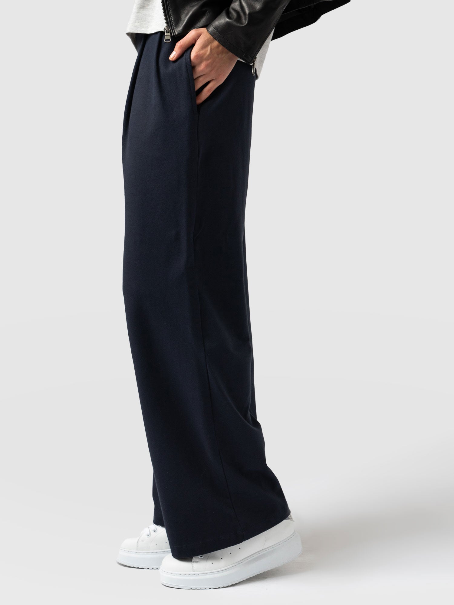 Camden Wide Leg Pant Navy - Women's Pants | Saint + Sofia® USA