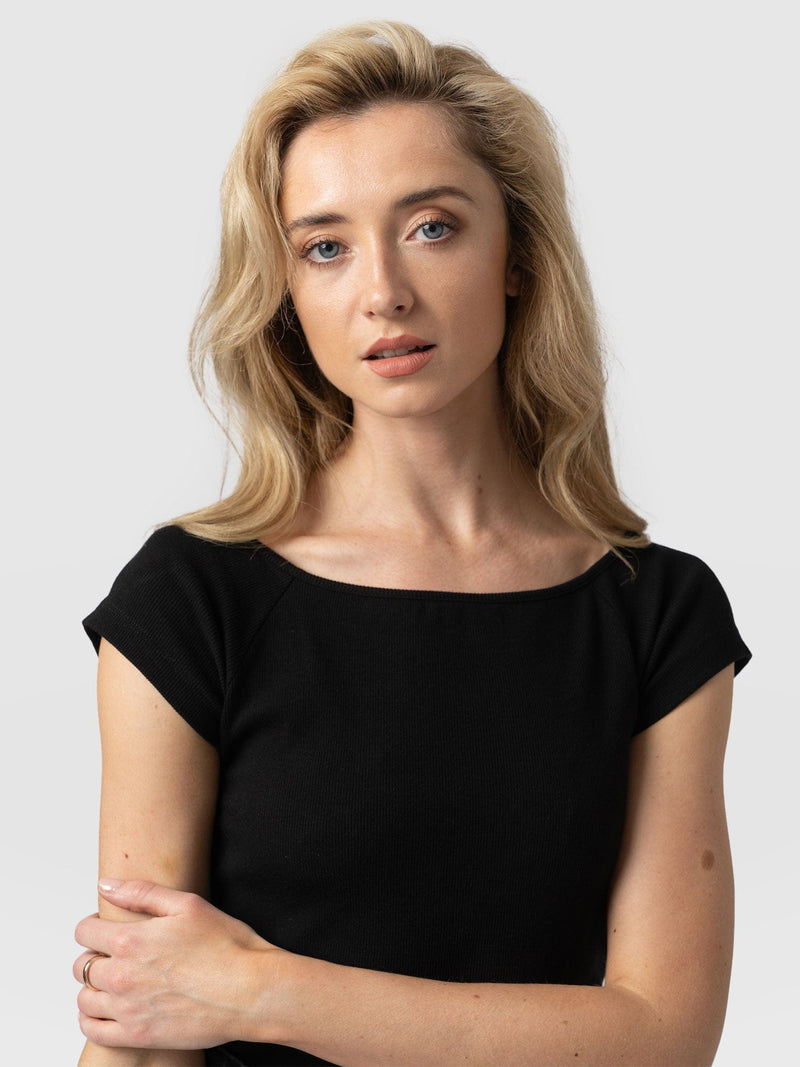 Riviera Tee Black - Women's T-shirts | Saint + Sofia® USA