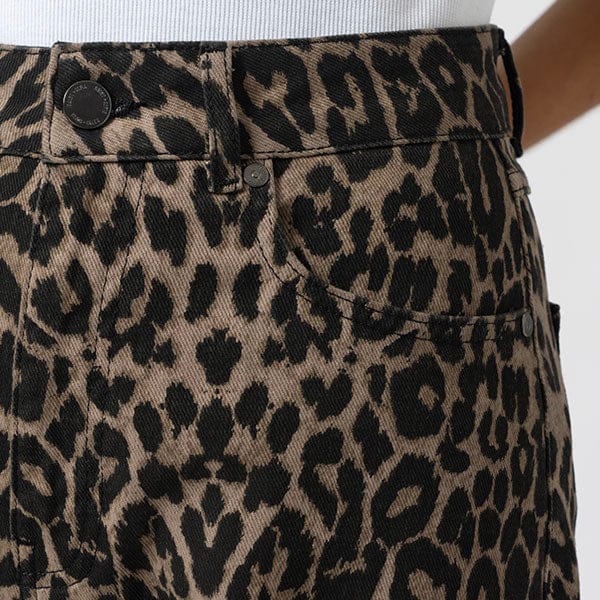 Classic Jean Details