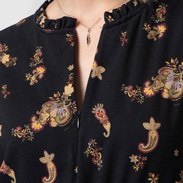 Zipped Neckline