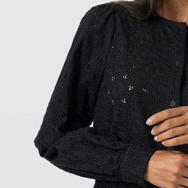 Puffed Sleeves