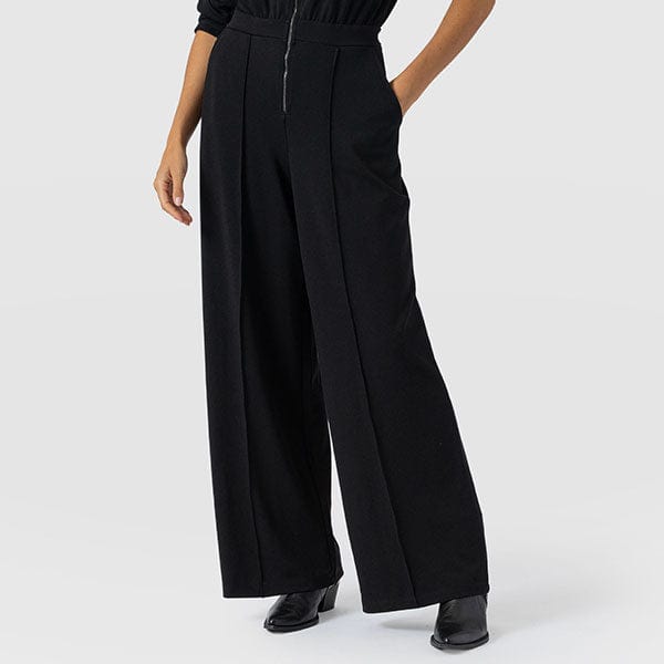 Wide Leg Fit