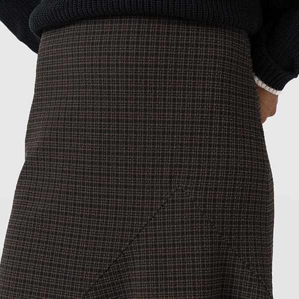 Polished Waistband