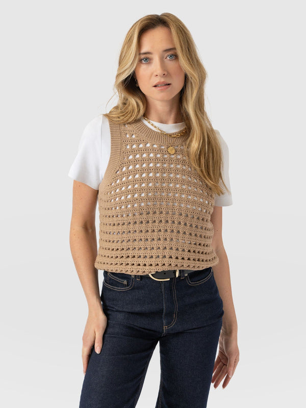 Adler Sleeveless Knit Camel - Women's Vests | Saint + Sofia® US
