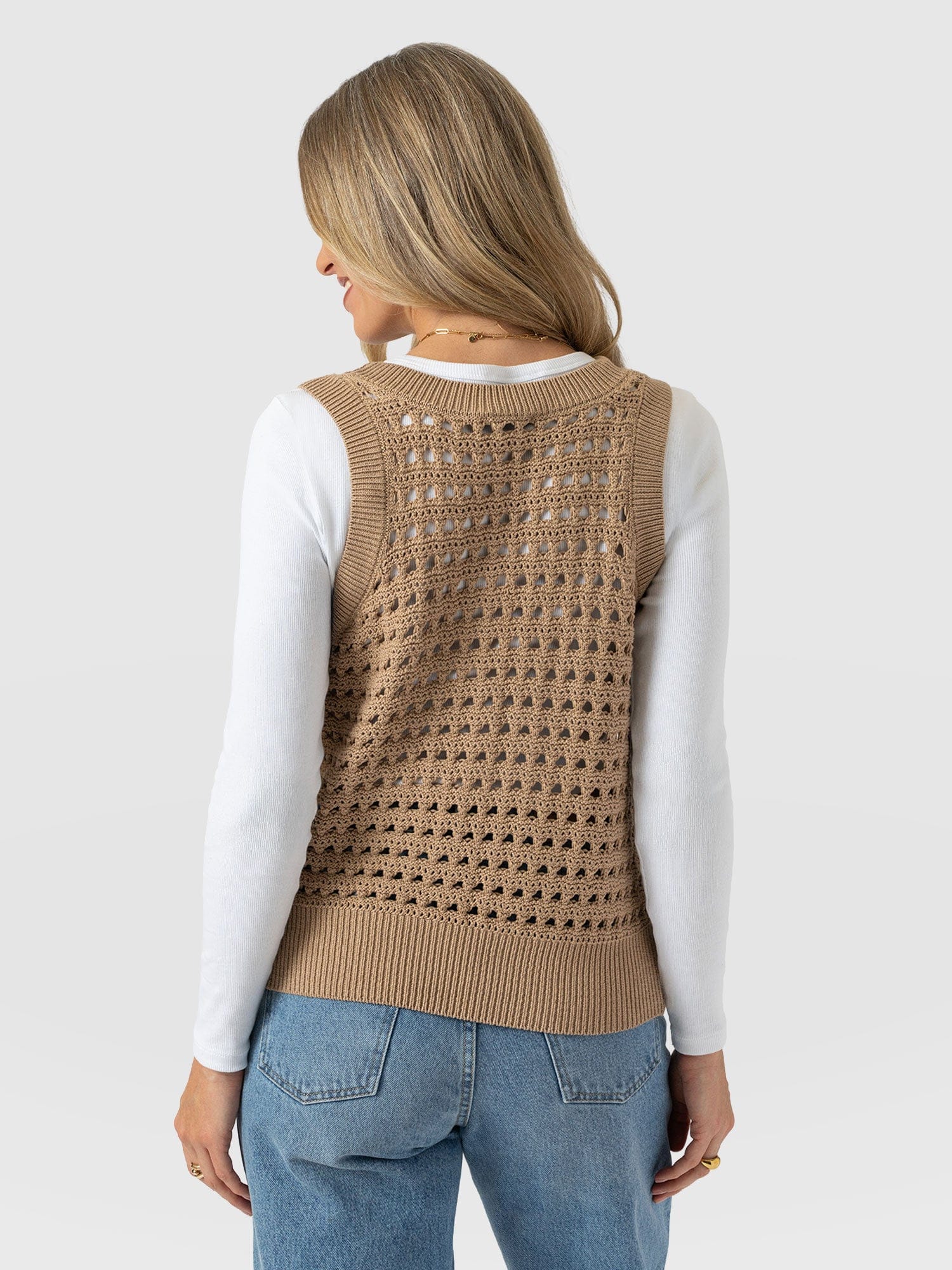 Adler Sleeveless Knit Camel - Women's Vests | Saint + Sofia® US