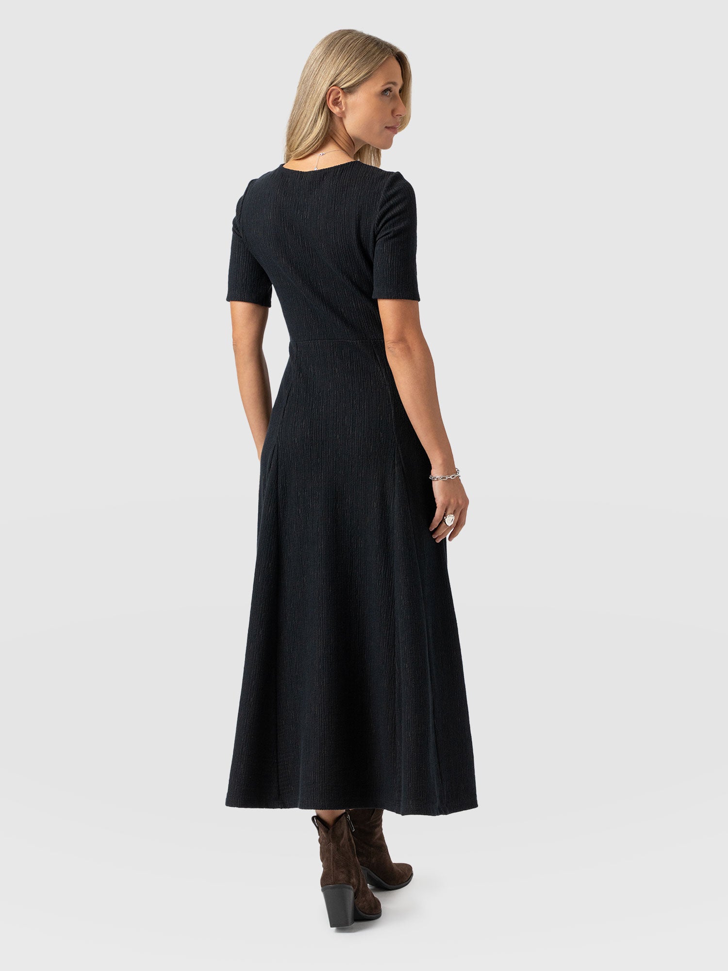 Akia Short Sleeve Dress - Black Textured - Women's Dresss | Saint + Sofia® USA