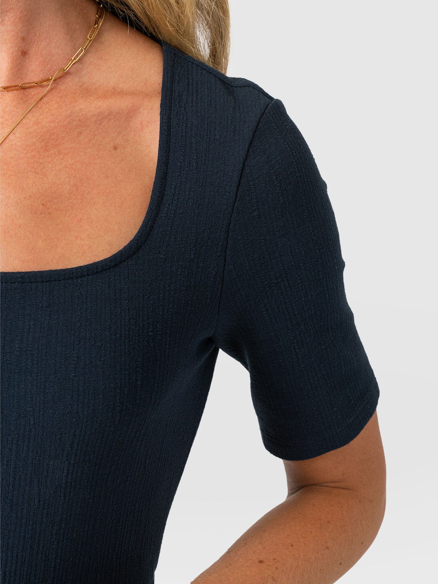 Akia Short Sleeve Dress - Navy Textured - Women's Dresses | Saint + Sofia® USA