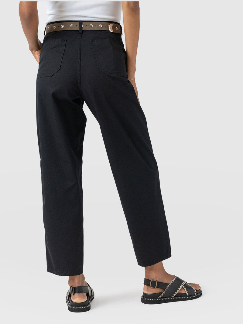 Alma Barrel Leg Chino Black - Women's Pants | Saint + Sofia® US