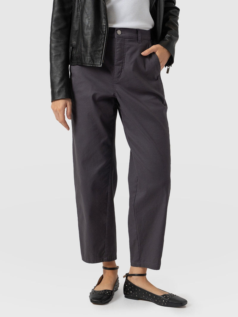 Alma Barrel Leg Chino Charcoal - Women's Pants | Saint + Sofia® USA