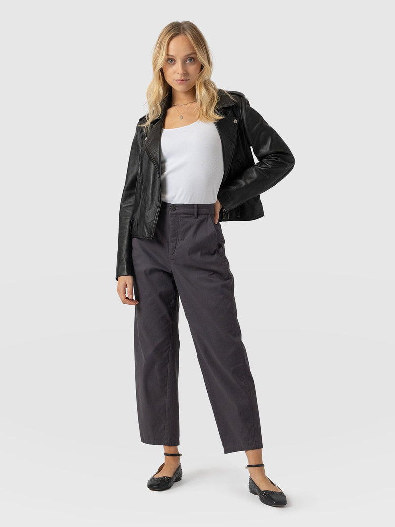 Alma Barrel Leg Chino Charcoal - Women's Pants | Saint + Sofia® USA