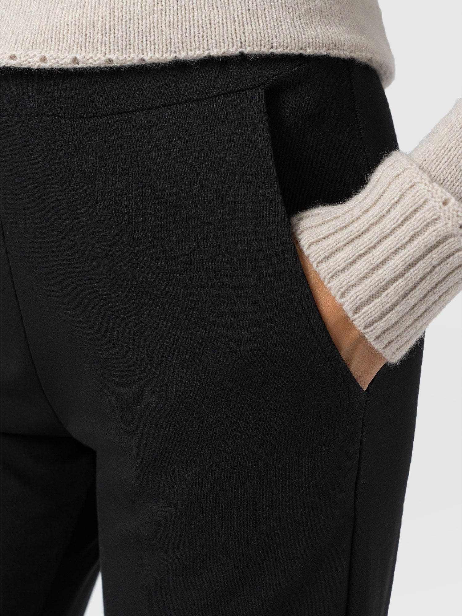 Apartment Pant Black - Women's Pants | Saint + Sofia® USA