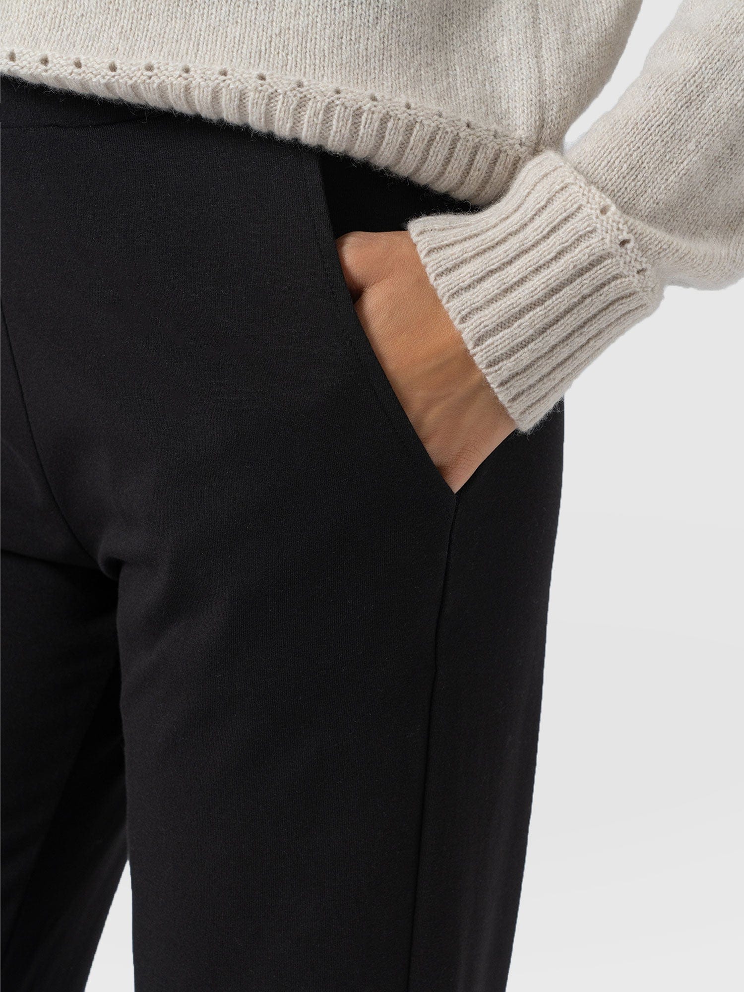 Apartment Pant Black - Women's Pants | Saint + Sofia® USA