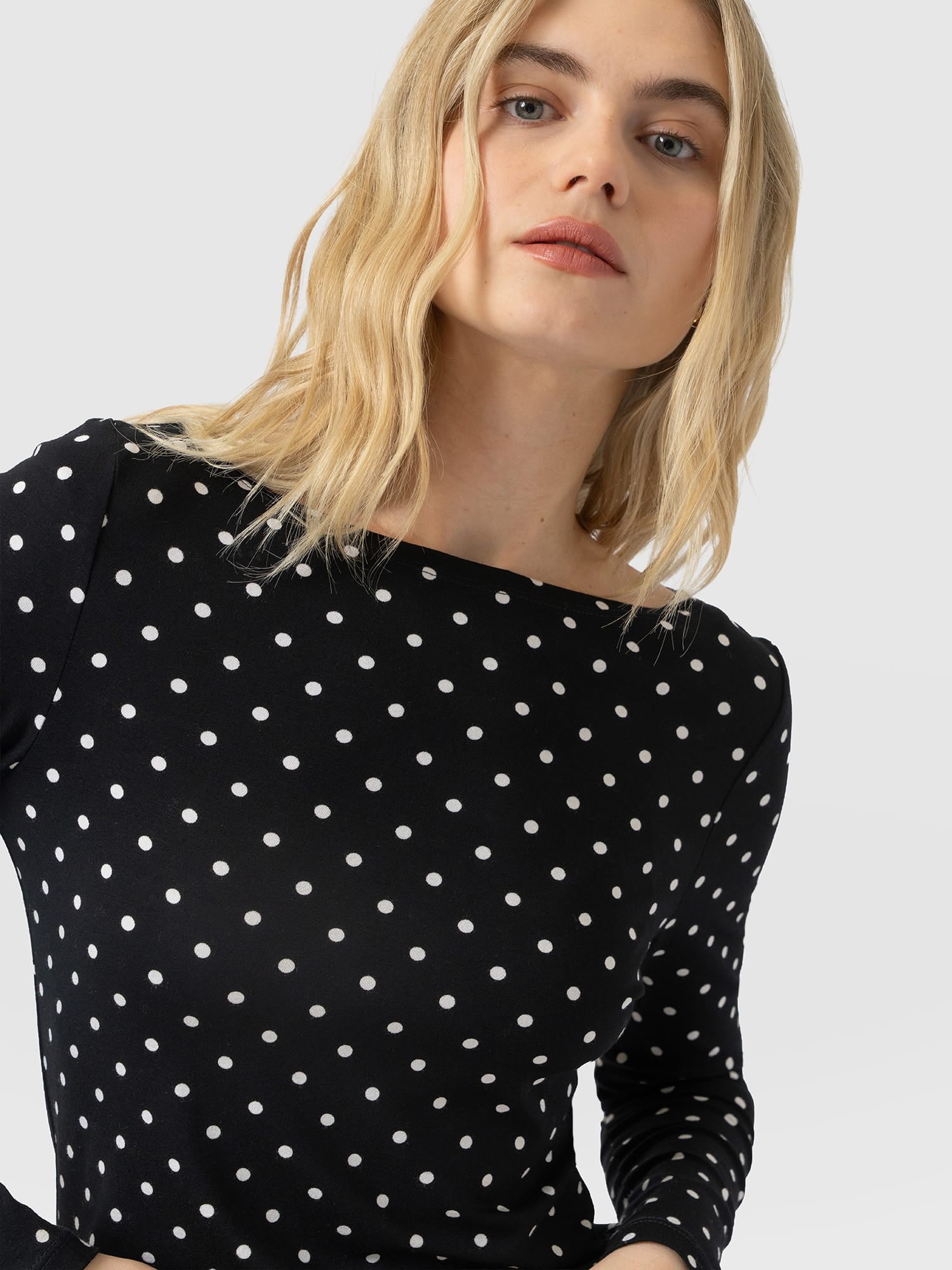 Austen Boat Neck Long Sleeve Tee - Black Polka Dot - Women's T-shirts | Saint and Sofia® USA