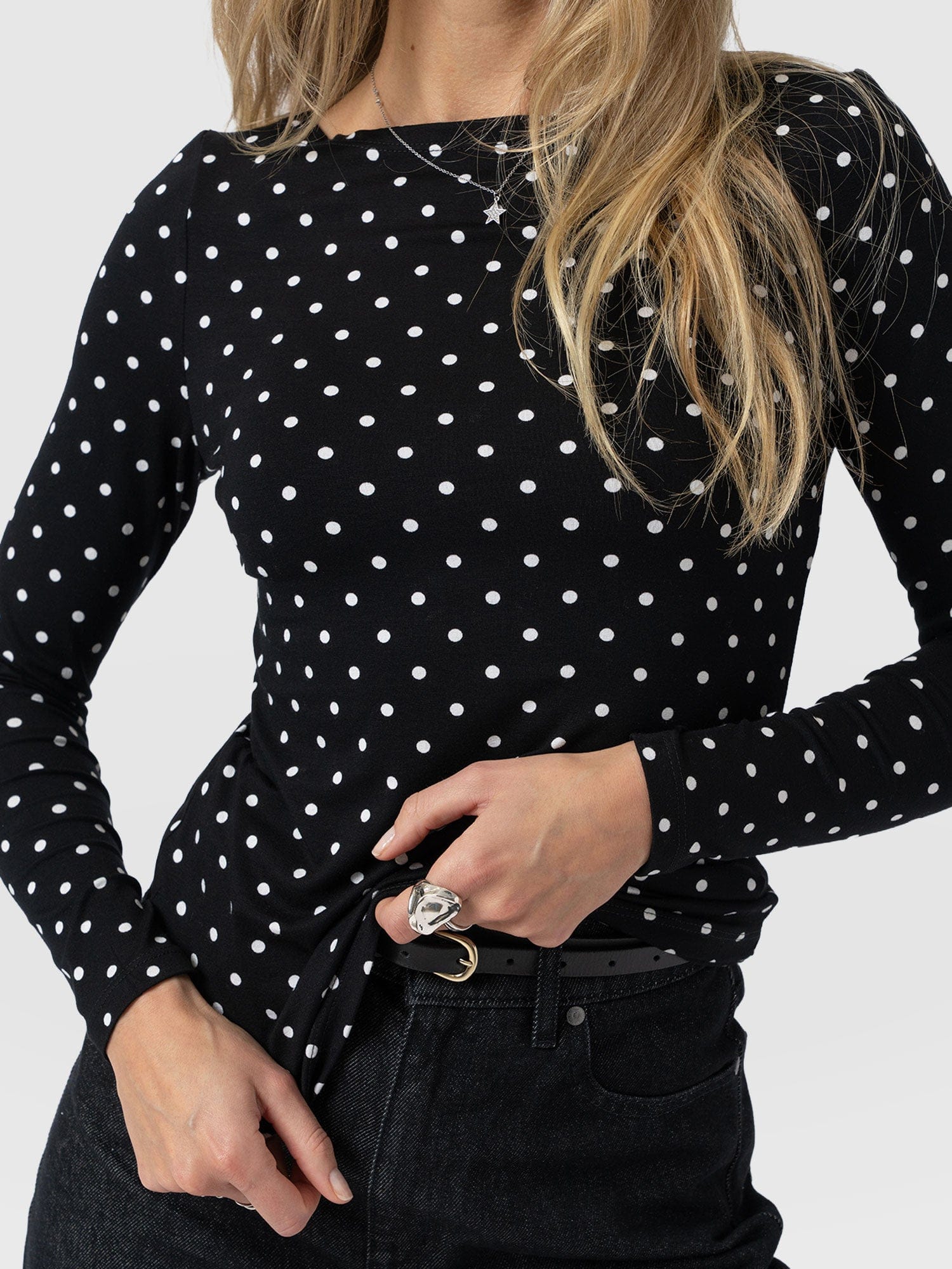 Austen Boat Neck Long Sleeve Tee - Black Polka Dot - Women's T-shirts | Saint + Sofia® USA