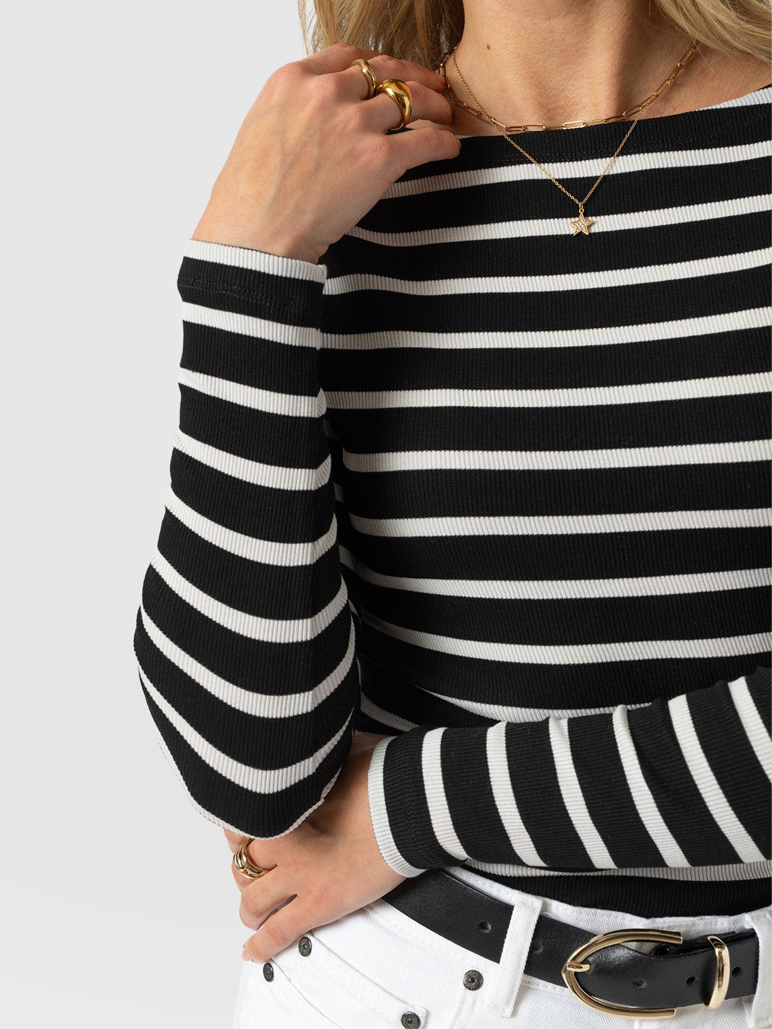 Austen Boat Neck Long Sleeve Tee - Black & White Stripe - Women's T-shirts | Saint + Sofia® USA