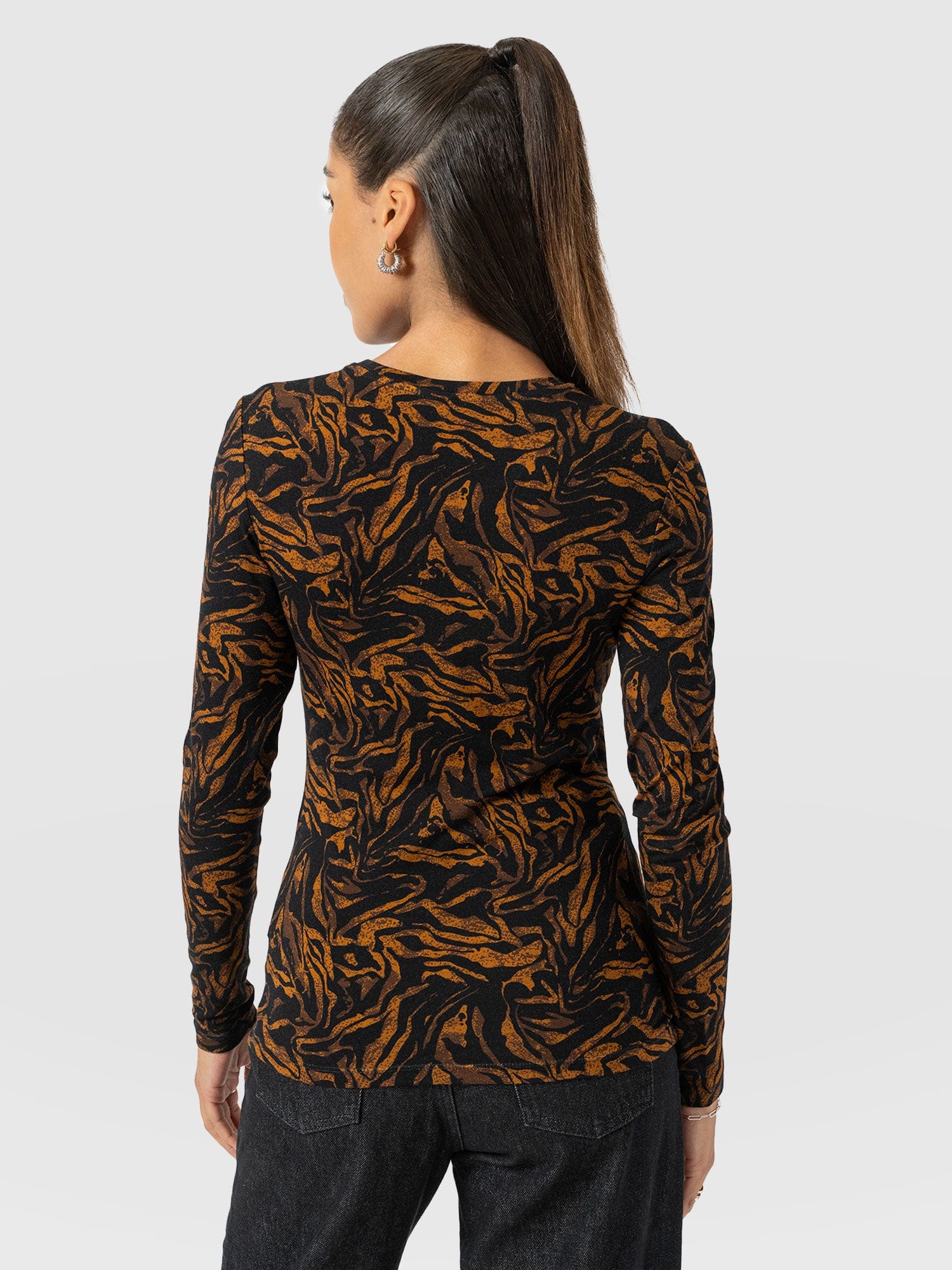 Austen Crew Neck Long Sleeve Tee - Brown Zebra - Women's T-shirts | Saint + Sofia® USA