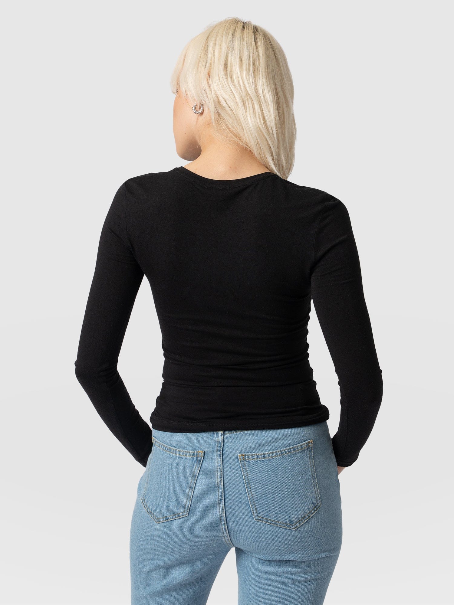 Austen Crew Neck Tee Black - Women's T-Shirts | Saint + Sofia® USA