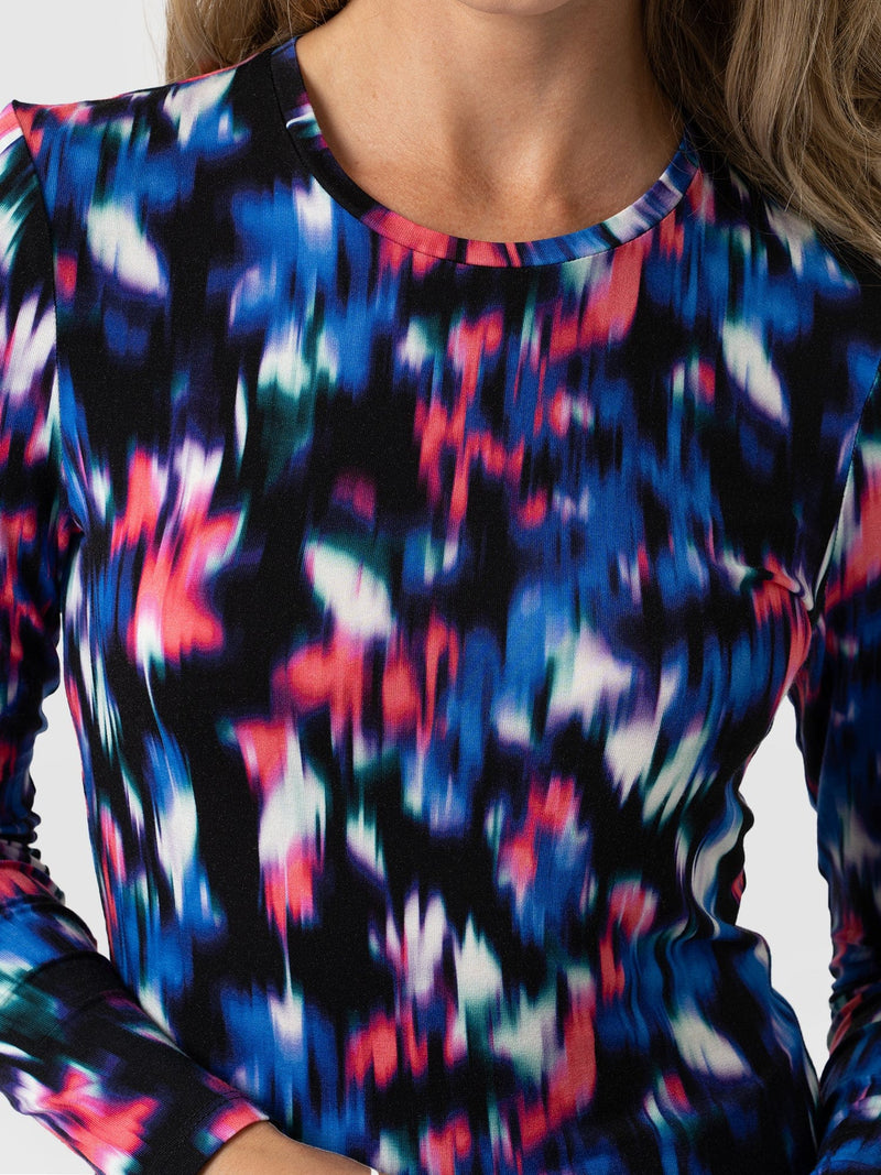 Austen Crew Neck Tee Digital Filter - Women's T-Shirts | Saint + Sofia® UK