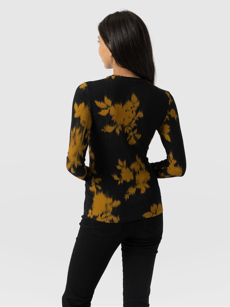 Austen Crew Neck Tee Long Sleeve Yellow Fade Floral - Women's T-Shirts | Saint + Sofia® US