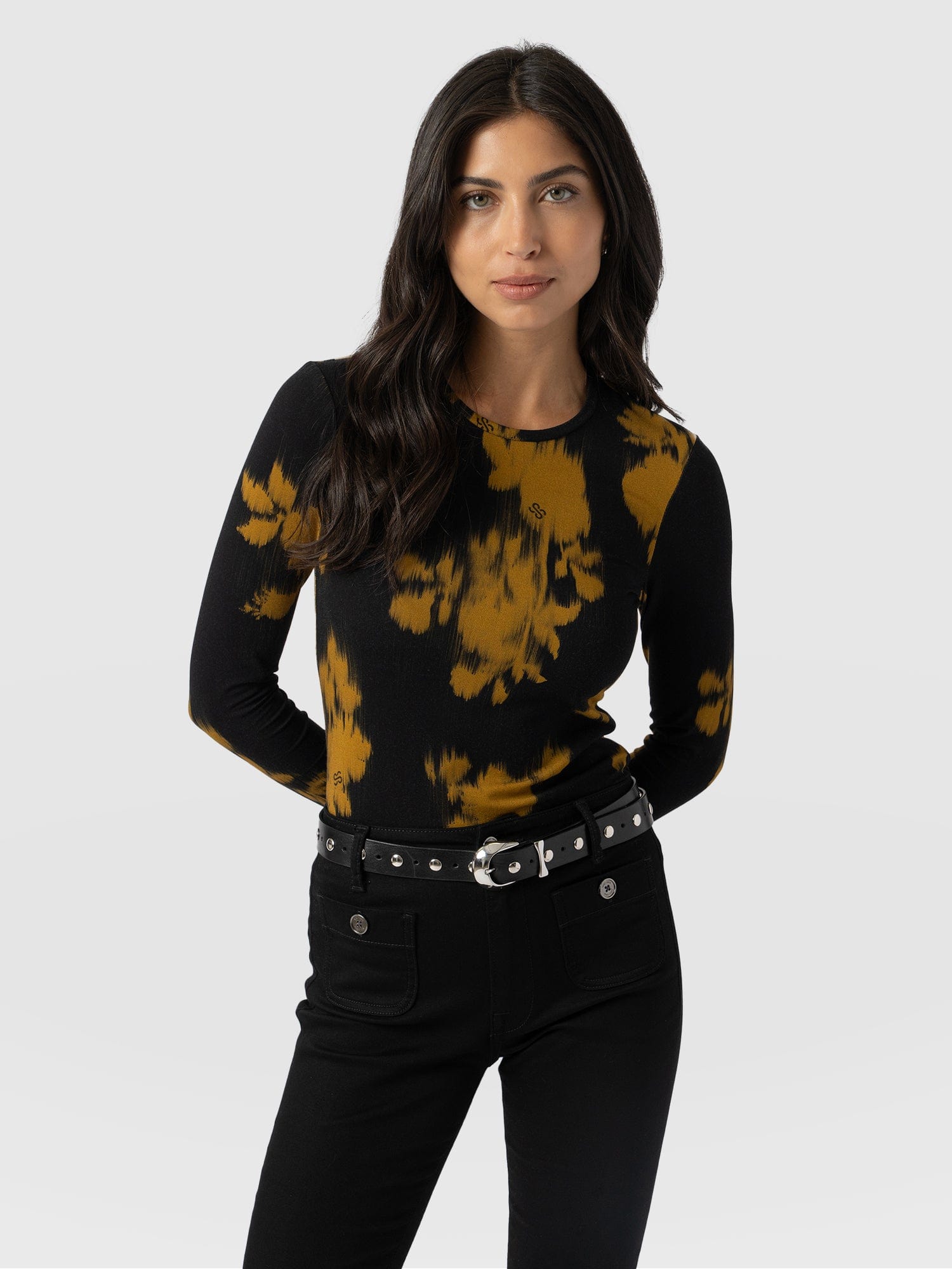 Austen Crew Neck Tee Long Sleeve Yellow Fade Floral - Women's T-Shirts | Saint + Sofia® US